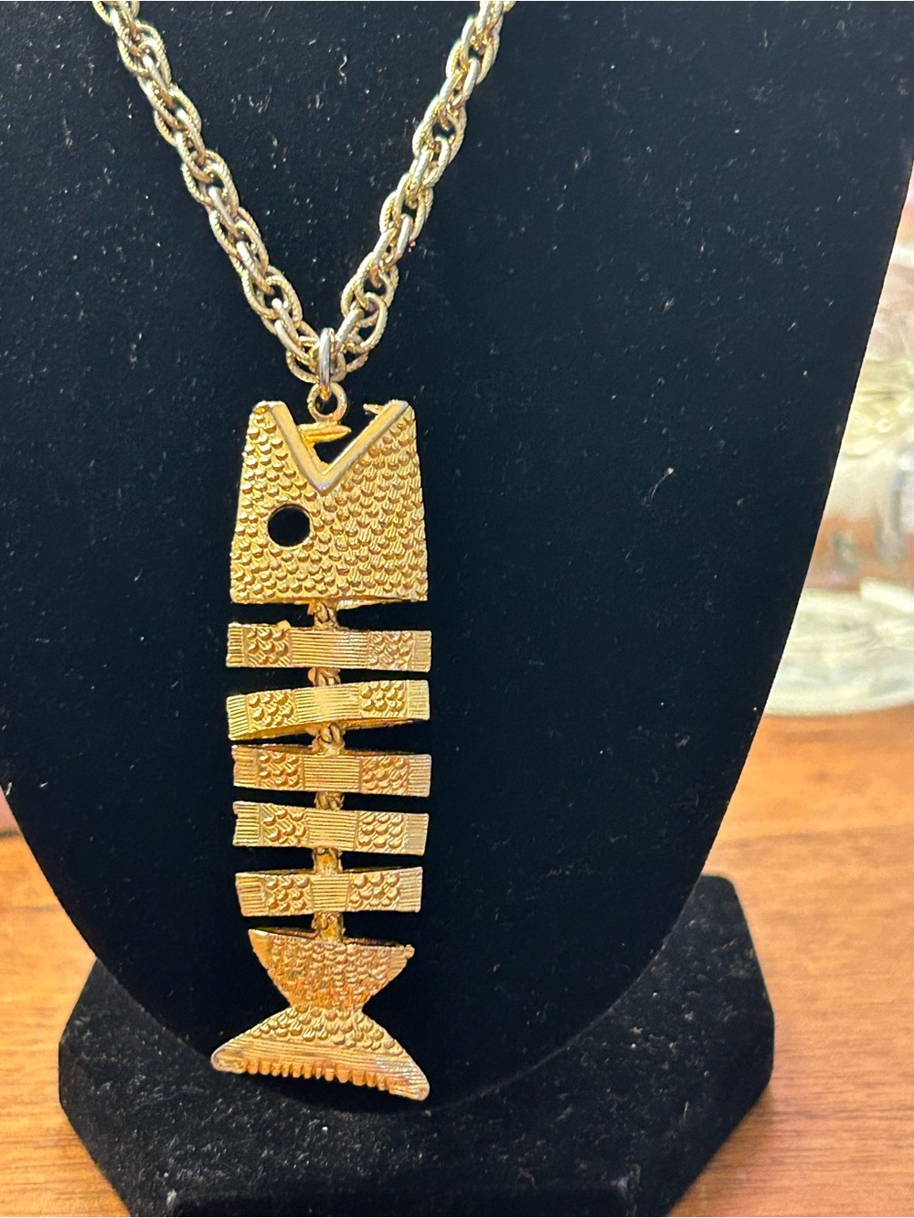 Vintage Celebrity articulated fish necklace